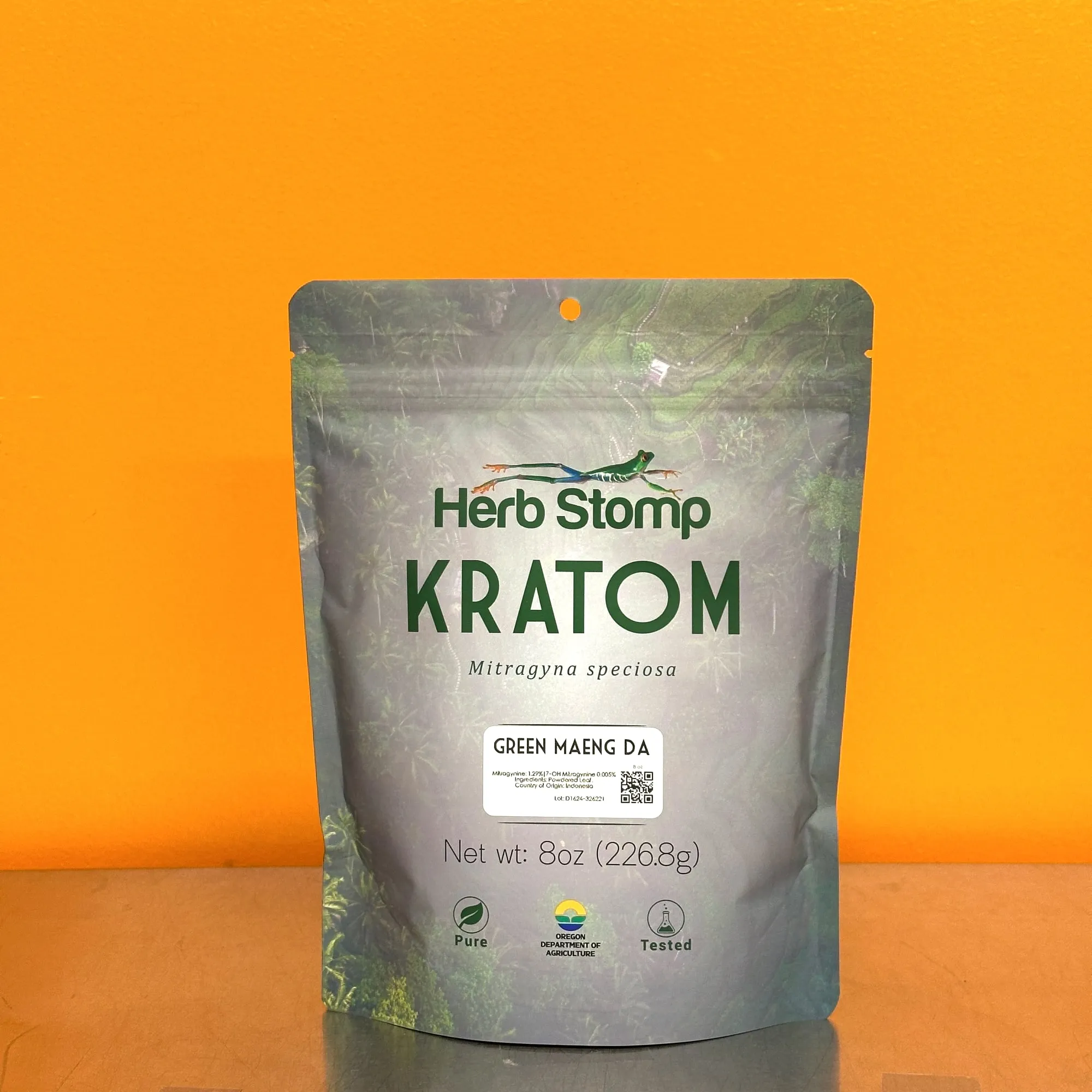 Green Maeng Da Kratom powder — 8 oz resealable bag, Herb Stomp lab-tested kratom packaging