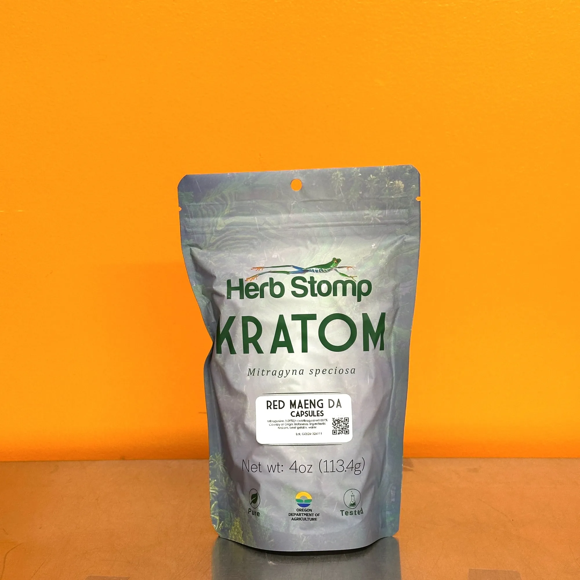 Red Maeng Da Kratom capsules — 4 oz resealable bag, Herb Stomp lab-tested kratom packaging